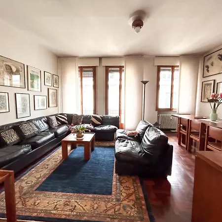 Italian Style In Centre *